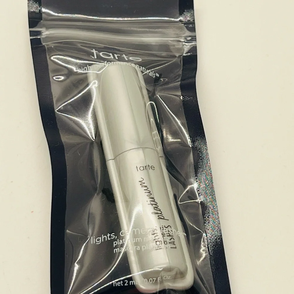 NWT Tarte Lights, Camera, Lashes 4-in-1 Mascara Travel Size